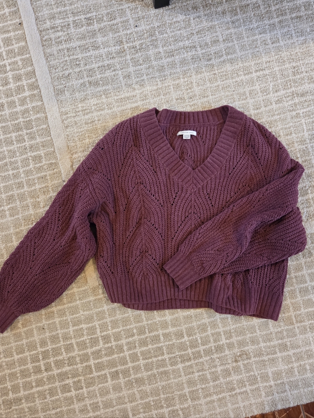 American Eagle Outfitters Maroon V-Neck Cable Knit Sweater
